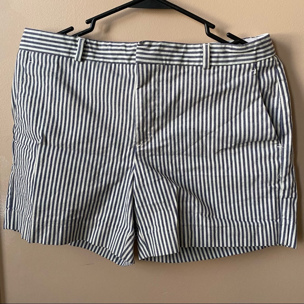 BANANA REPUBLIC SHORTS